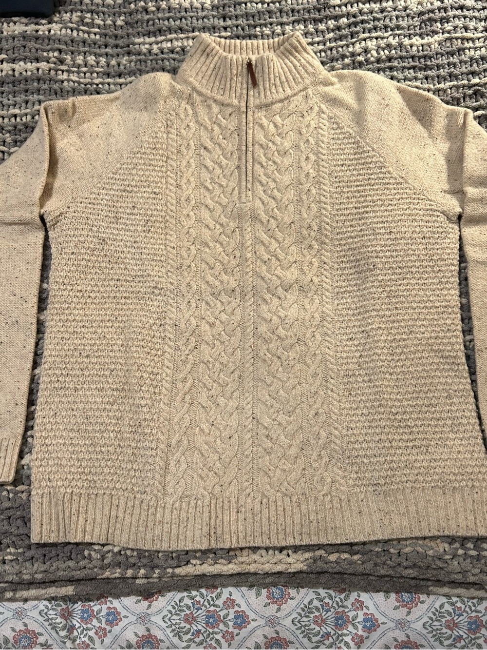 Vineyard Vines women's quarter-zip / mock-neck sweater lambswool blend, S